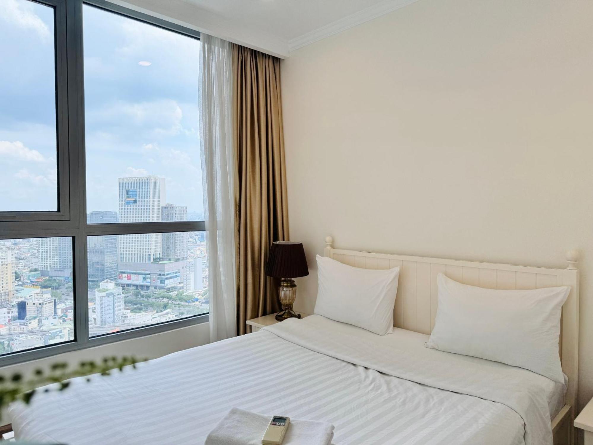 Vinhomes Park Snowland Ho Dich Vu Apartment